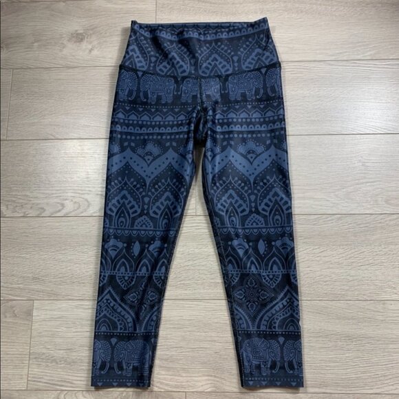 My Inner Fire Sacred Elephant Print Yoga Capri Crop Leggings - Picture 4 of 12